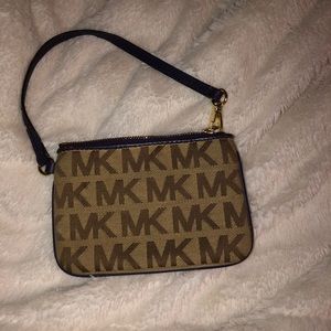 Michael kors wristlet